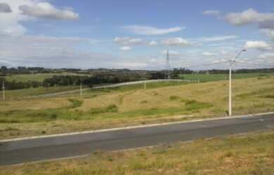 Imagem: O terreno possui 1000m² de Área Privada e está localizado