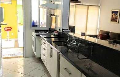 Imagem: A casa em condomínio possui 3 Dormitórios, 1 Suíte, 2 Banheiros