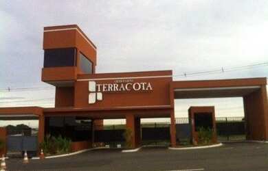 Imagem: O terreno possui 1460m² de Área Privada e está localizado