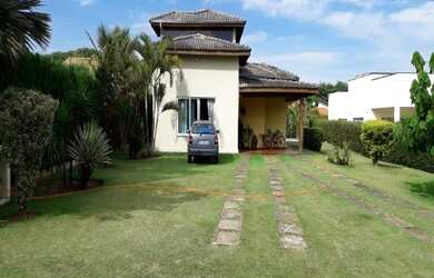 Imagem: A chácara possui 4 Dormitórios, 1 Suíte, 1.020m² de Área