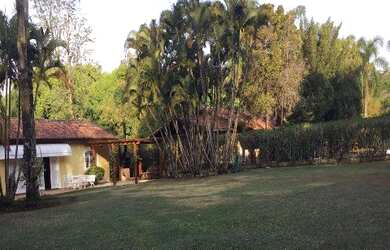 Imagem: A casa possui 2 Dormitórios, 1 Banheiro, 1 Vaga na garagem