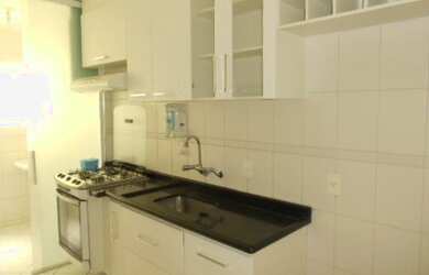 Imagem: O apartamento possui 3 Dormitórios, 1 Banheiro, 1 Vaga na garagem