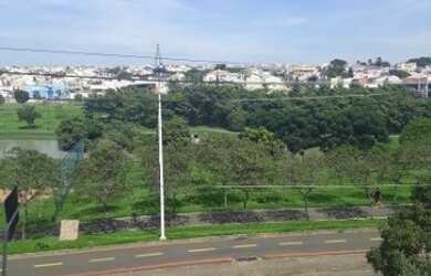 Imagem: O apartamento possui 3 Dormitórios, 1 Suíte, 2 Banheiros