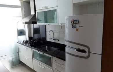 Imagem: O apartamento possui 3 Dormitórios, 1 Banheiro, 1 Vaga na garagem