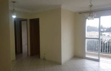 Imagem: O apartamento possui 3 Dormitórios, 1 Banheiro, 1 Vaga na garagem