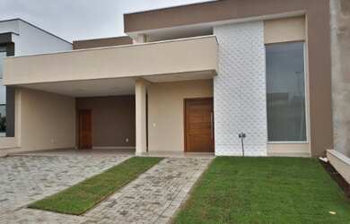 Imagem: A casa em condomínio possui 3 Dormitórios, 1 Suíte, 4 Banheiros