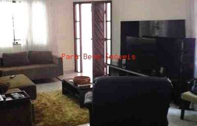 Imagem: A casa possui 3 Dormitórios, 1 Suíte, 5 Banheiros, 4 Vagas