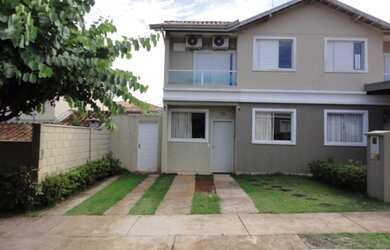 Imagem: A casa em condomínio possui 3 Dormitórios, 1 Suíte, 1 Banheiro