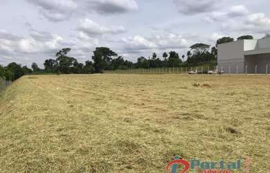 Imagem: O terreno possui 29.965m² de Área Privada e está localizado