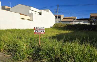 Imagem: O terreno possui 300m² de Área Privada e está localizado