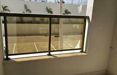 Imagem: O apartamento possui 2 Dormitórios, 1 Suíte, 2 Banheiros