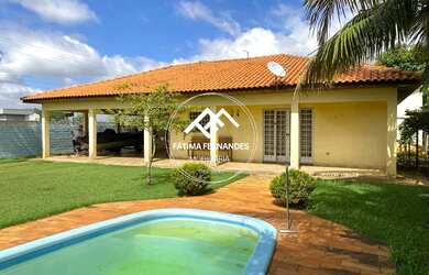 Imagem: A chácara possui 2 Dormitórios, 1 Banheiro, 830m² de Área