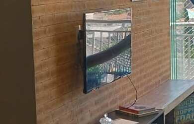 Imagem: O apartamento possui 2 Dormitórios, 1 Suíte, 2 Banheiros