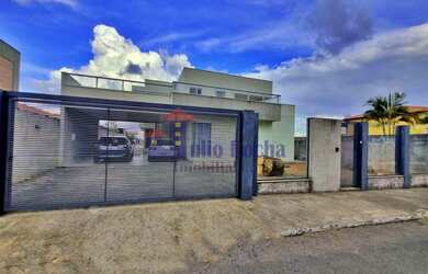 Imagem: A casa em condomínio possui 4 Dormitórios, 4 Suítes, 5 Banheiros