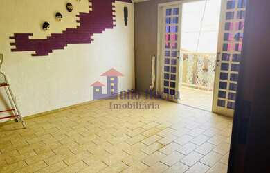 Imagem: A casa em condomínio possui 4 Dormitórios, 1 Suíte, 4 Banheiros