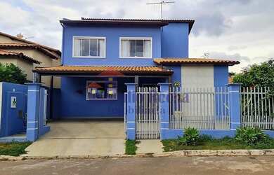 Imagem: A casa em condomínio possui 4 Dormitórios, 1 Suíte, 4 Banheiros