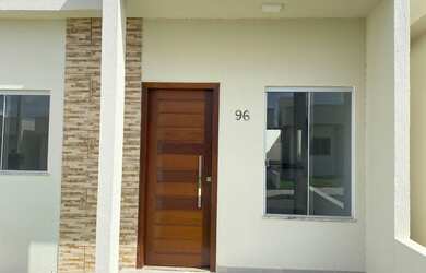 Imagem: A casa em condomínio possui 2 Dormitórios, 1 Banheiro, 2 Vagas