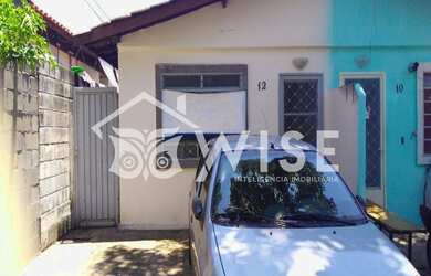 Imagem: A casa possui 3 Dormitórios e 1 Banheiro e está localizado