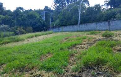 Imagem: O terreno possui 7900m² de Área Privada e está localizado