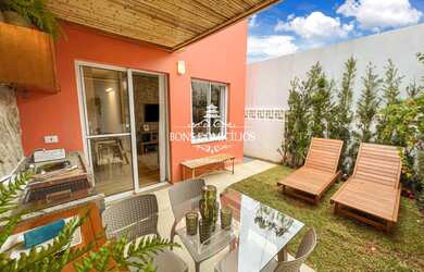 Imagem: A casa em condomínio possui 2 Dormitórios, 2 Vagas na garagem