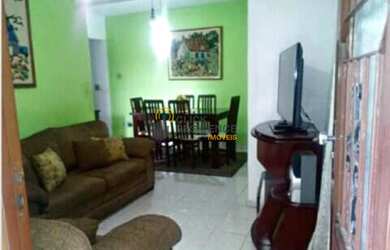 Imagem: A casa possui 4 Dormitórios, 2 Banheiros, 2 Vagas na garagem