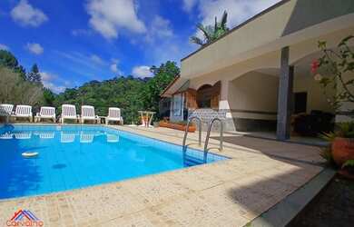 Imagem: A chácara possui 12 Dormitórios, 12 Suítes, 12 Banheiros