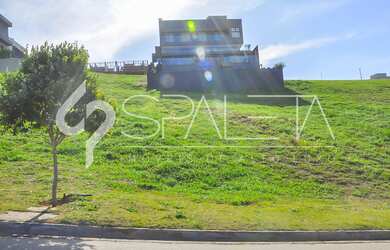 Imagem: O terreno possui 800m² de Área e está localizado em Fazenda