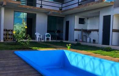 Imagem: A casa possui 2 Dormitórios, 2 Suítes, 3 Banheiros, 1 Vaga