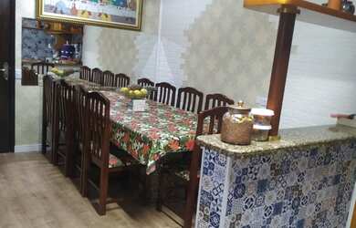 Imagem: A casa possui 3 Dormitórios, 1 Suíte, 2 Banheiros, 2 Vagas