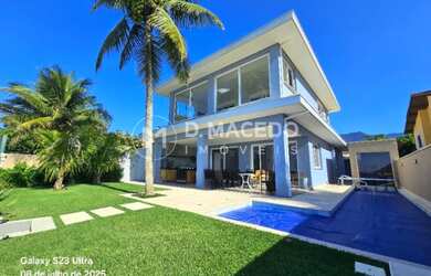 Imagem: A casa em condomínio possui 4 Dormitórios, 4 Suítes, 6 Banheiros