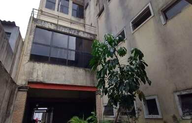 Imagem: A sala comercial possui 6 Banheiros, 12 Vagas na garagem, 550m²