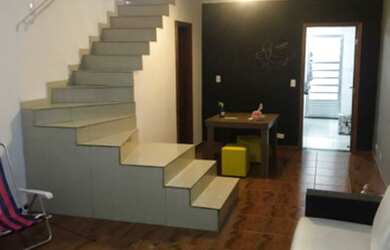 Imagem: A casa possui 3 Dormitórios, 3 Suítes, 5 Banheiros, 1 Vaga