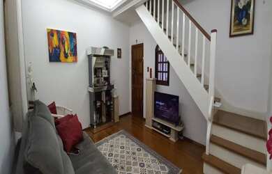 Imagem: A casa possui 3 Dormitórios, 2 Suítes, 2 Banheiros, 2 Vagas