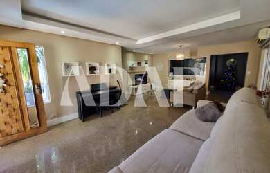 Imagem 2: Casa de Luxo à Venda: 4 Quartos, 4 Suítes, 2 Salas, 5 Banheiros, 2 Vagas de Garagem no Rec