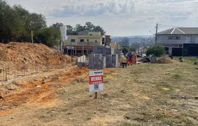 Imagem: O terreno possui 213m² de Área, Imóvel novo e está localizado