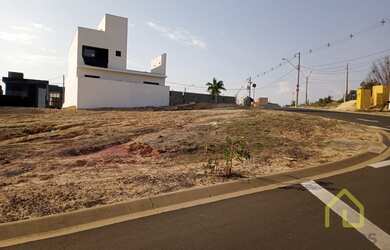 Imagem: O terreno possui 325m² de Área e está localizado em Jardim