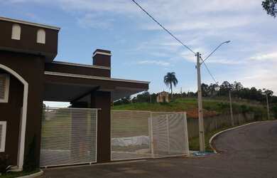 Imagem: O terreno possui 360m² de Área Privada e está localizado