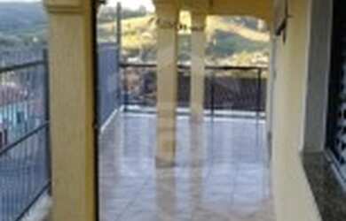 Imagem 5: Casa em Bandeira do Sul. Varanda, 290m² de Área, 3 Vagas na garageme3...