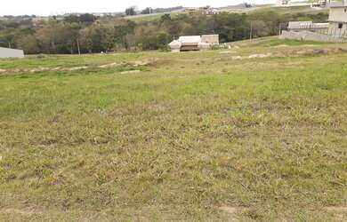 Imagem: O terreno possui 1299m² de Área Privada e está localizado