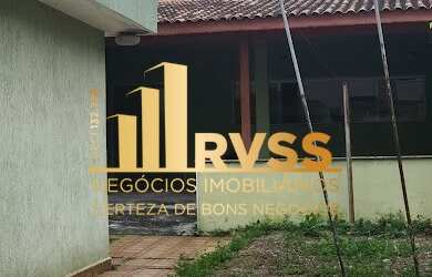 Imagem: A casa possui 2 Dormitórios, 3 Banheiros, 3 Vagas na garagem