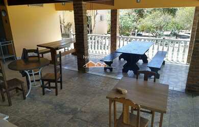 Imagem: A fazenda possui 5 Dormitórios, 3 Suítes, 4 Banheiros, 5 Vagas