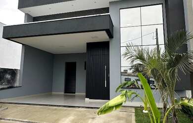 Imagem: A casa possui 3 Dormitórios, 3 Suítes, 4 Banheiros, 4 Vagas