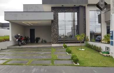 Imagem: A casa possui 3 Dormitórios, 1 Suíte, 3 Banheiros, 3 Vagas