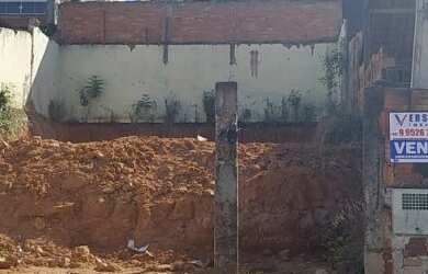 Imagem: O terreno possui 250m² de Área Privada e está localizado