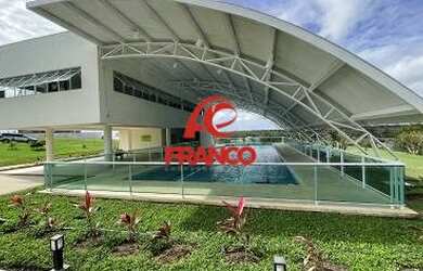 Imagem: O terreno possui 704m² de Área Privada e está localizado