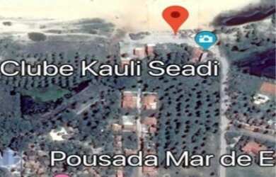 Imagem: O terreno possui 2.400m² de Área Privada e está localizado