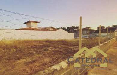 Imagem: O terreno possui 258m² de Área Privada e está localizado