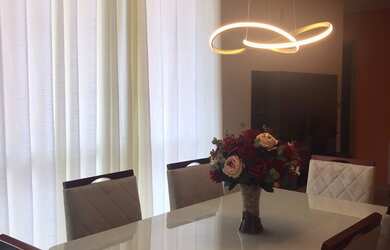 Imagem: O apartamento possui 2 Dormitórios, 1 Suíte, 2 Banheiros