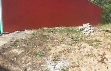 Imagem: O terreno possui 125m² de Área Privada e está localizado