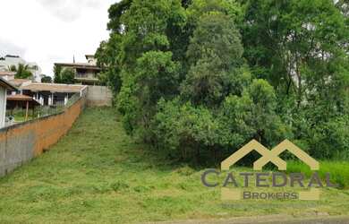 Imagem: O terreno possui 1.000m² de Área Privada e está localizado